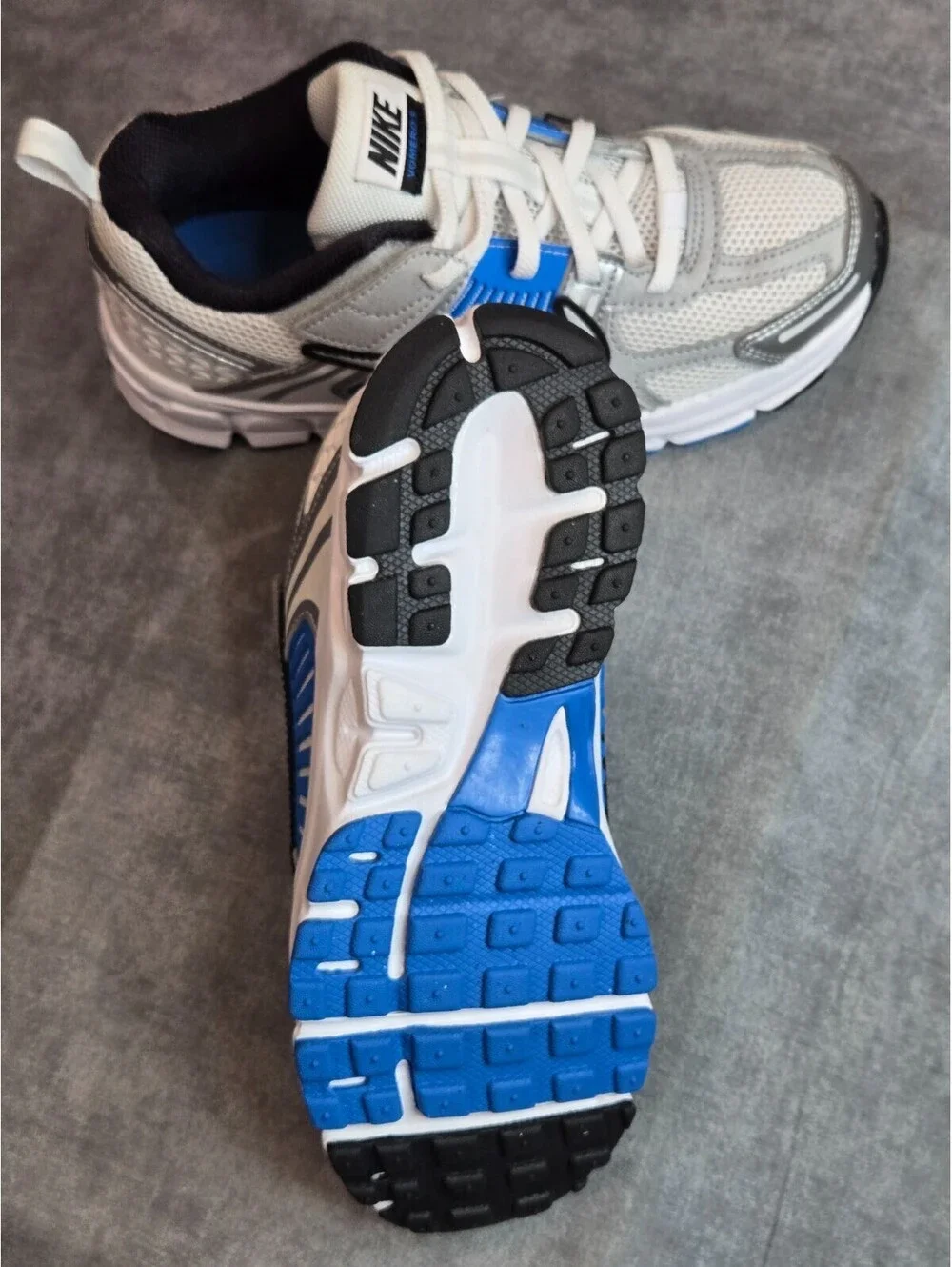 Nike Vomero 5 - White / Metallic Silver / Blue (HF6999-105) Youth Size 2Y NEW